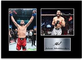 Plakat Mistrza MMA Islam Makhacheva - Podpisany